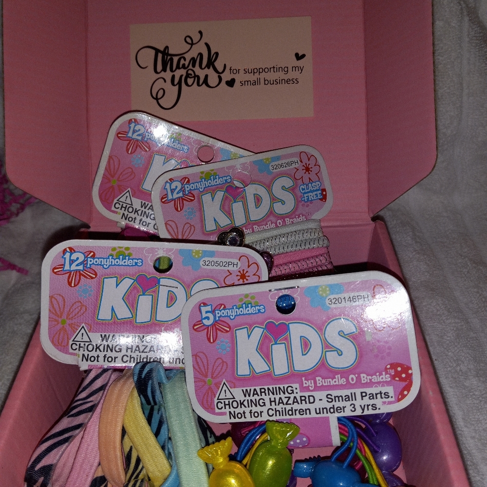 4pack of hair accessories